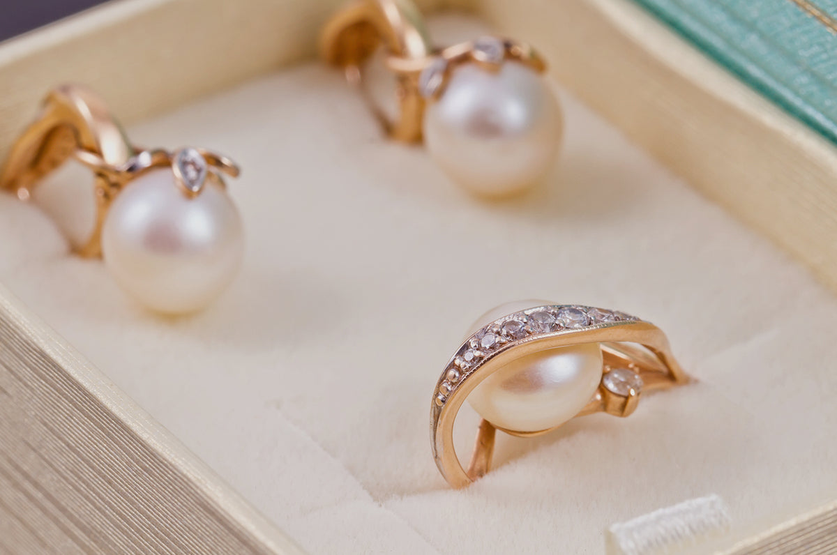 Pearl Jewelry Sets For Your Lady Love