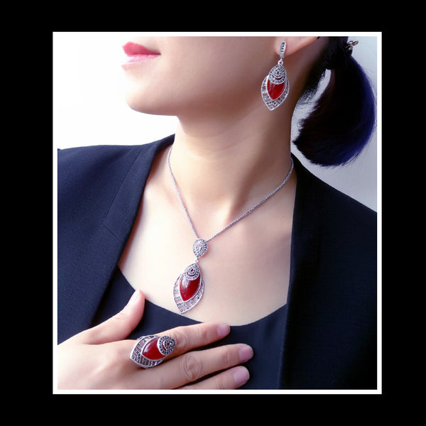 Resin And Retro Crystal Fashion Jewelry Set