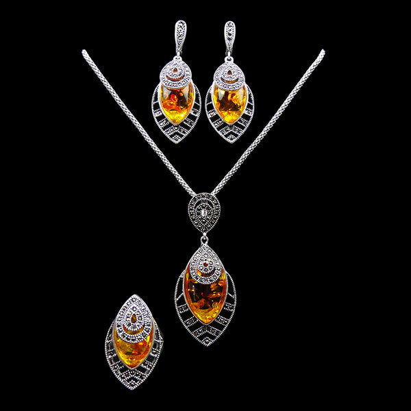Resin And Retro Crystal Fashion Jewelry Set