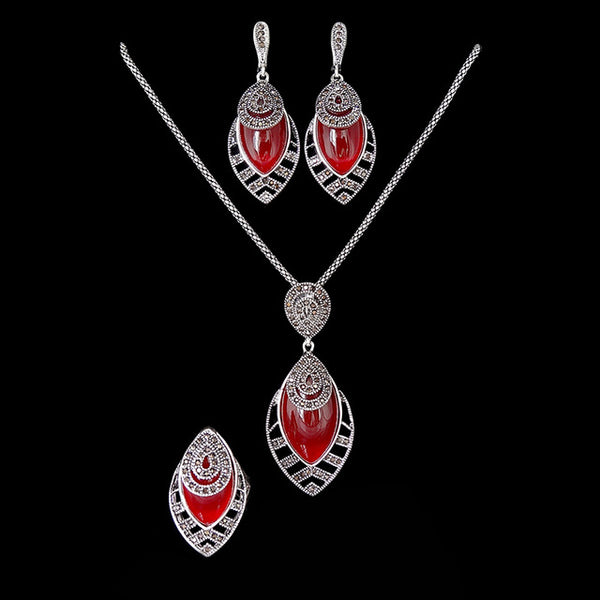 Resin And Retro Crystal Fashion Jewelry Set